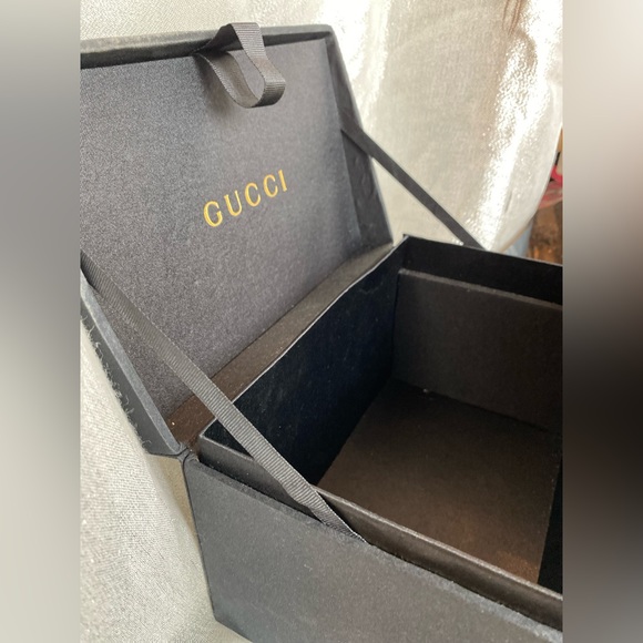 GUCCI Gift Box (GUCCI GUILTY) Satin with Embroidered Large Gold Logo🔥Deep 8”x5” - Picture 4 of 12